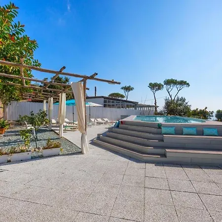 Kalu' With Pool For Up To 16 People *