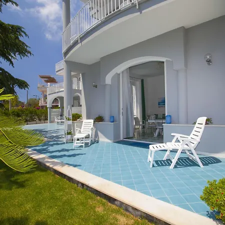 Kalu' With Pool For Up To 16 People *
